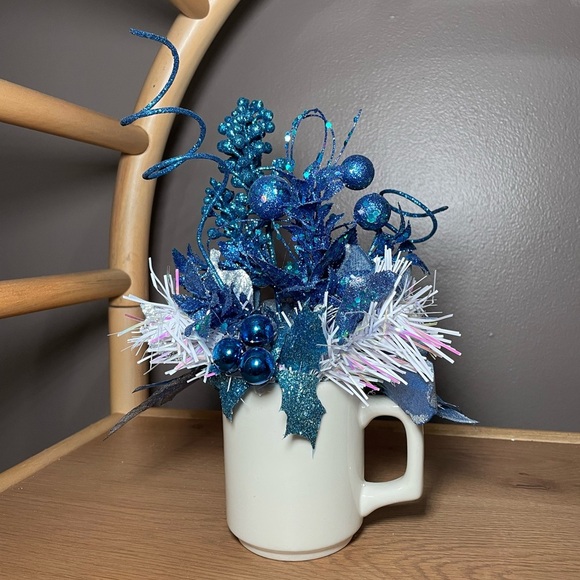 #412 Handmade Blue Holiday In White Mug - Picture 1 of 4